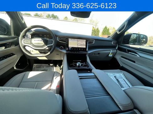 New 2026 Jeep Grand Wagoneer Limited AWD/4WD image 22