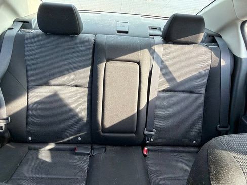 Used 2012 MAZDA MAZDA3 i Touring FWD image 19