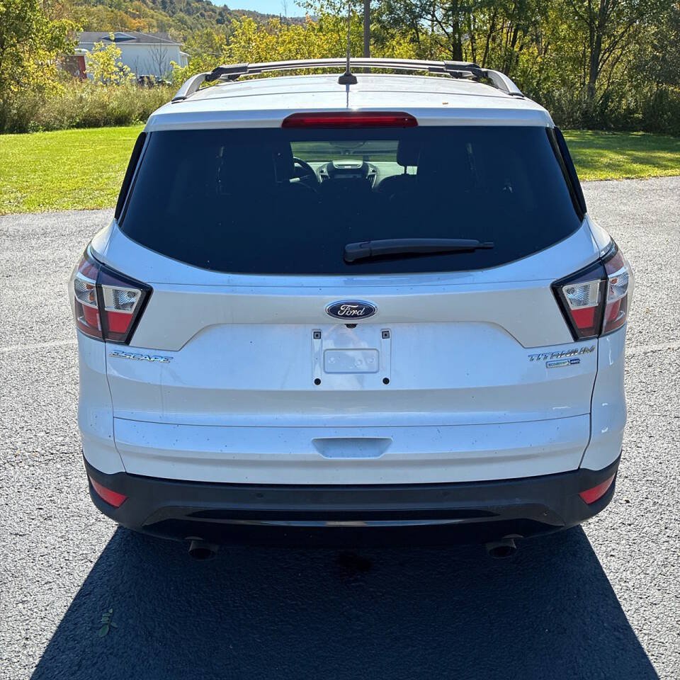 Used 2017 Ford Escape Titanium AWD/4WD image 4