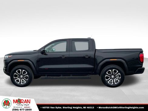 Certified 2024 GMC Canyon AT4 w/ AT4 Premium Package AWD/4WD image 2