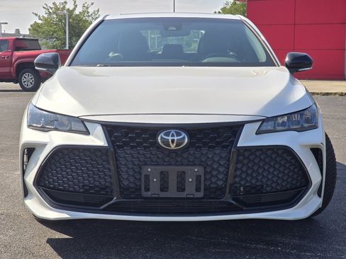 Certified 2019 Toyota Avalon XSE w/ All Weather Liner Package FWD image 11
