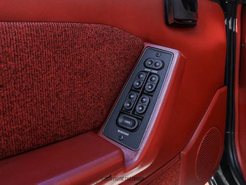 Used 1988 Ford Mustang GT RWD image 40