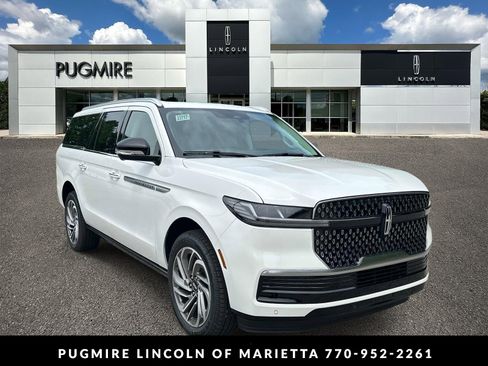 New 2026 Lincoln Navigator L Reserve AWD/4WD image 1