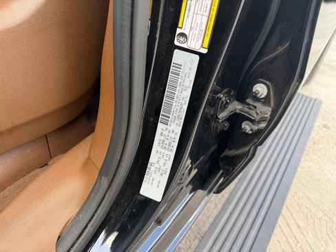 Used 2019 RAM 1500 Limited RWD image 17