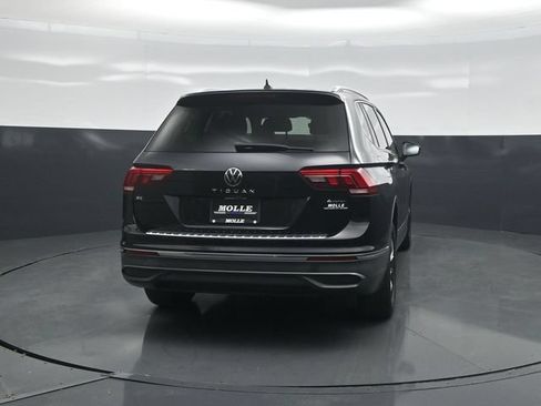 Used 2022 Volkswagen Tiguan SE AWD/4WD image 6