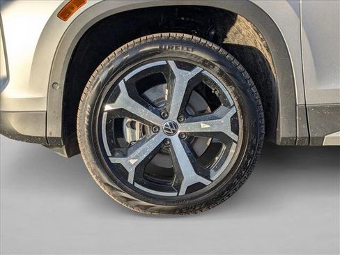 New 2026 Volkswagen Tiguan SE image 10