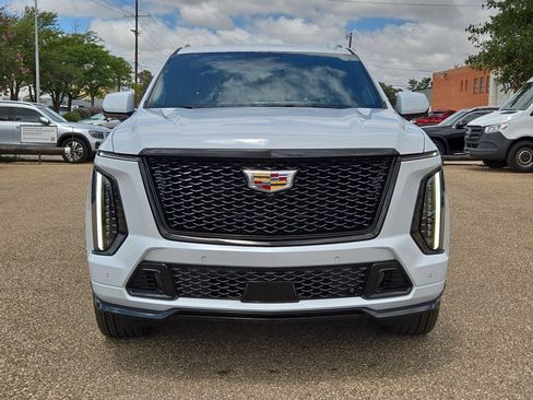 New 2026 Cadillac Escalade ESV V AWD/4WD image 10