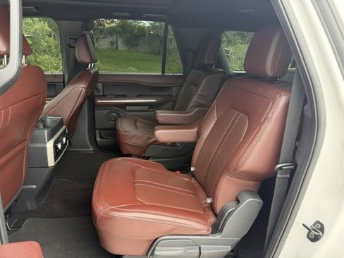 Used 2022 Ford Expedition Max Limited RWD image 12