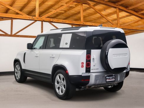 Used 2025 Land Rover Defender 110 S AWD/4WD image 7