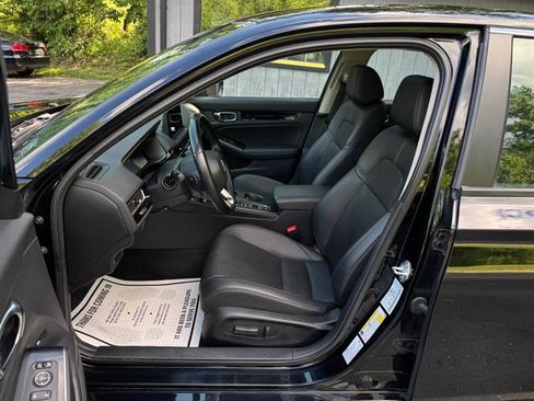 Used 2022 Honda Civic Touring image 10