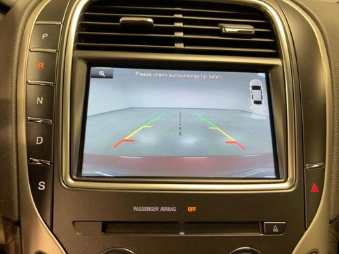 Used 2016 Lincoln MKX Reserve w/ Luxury Package image 26