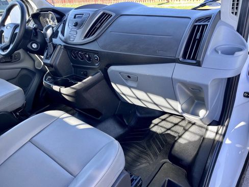 Used 2018 Ford Transit 250 138 image 18