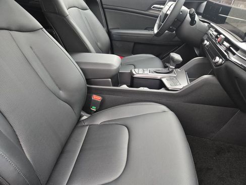 New 2026 Kia Sportage SX FWD image 10