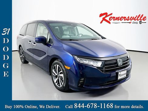 Used 2023 Honda Odyssey Touring image 1