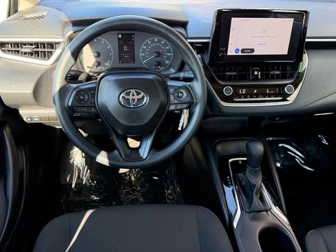 Used 2025 Toyota Corolla LE FWD image 10