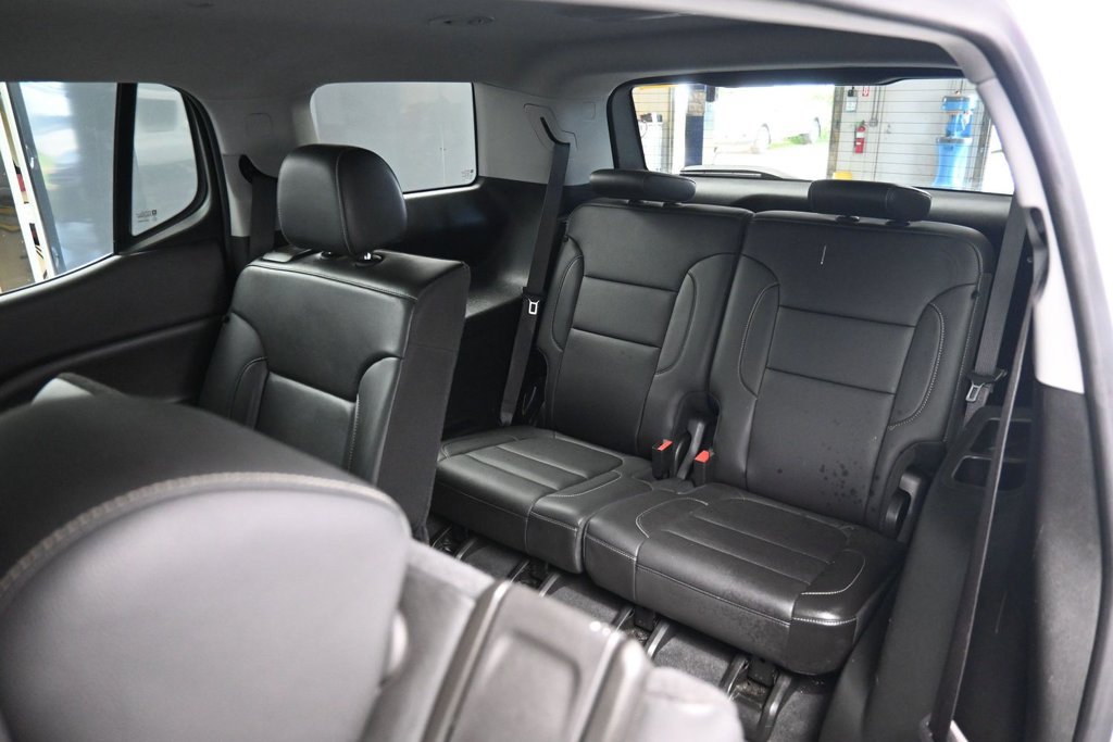 Used 2023 GMC Acadia SLT FWD image 21