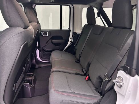 New 2026 Jeep Wrangler Unlimited Rubicon image 18