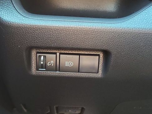 Used 2019 Toyota RAV4 LE w/ Carpet Mat Package FWD image 13