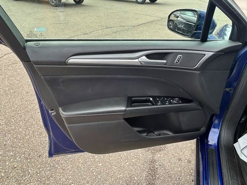 Used 2015 Ford Fusion SE FWD image 14