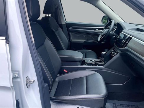 Used 2023 Volkswagen Atlas SE FWD image 8