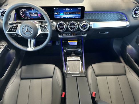 New 2025 Mercedes-Benz GLB 250 4MATIC image 14
