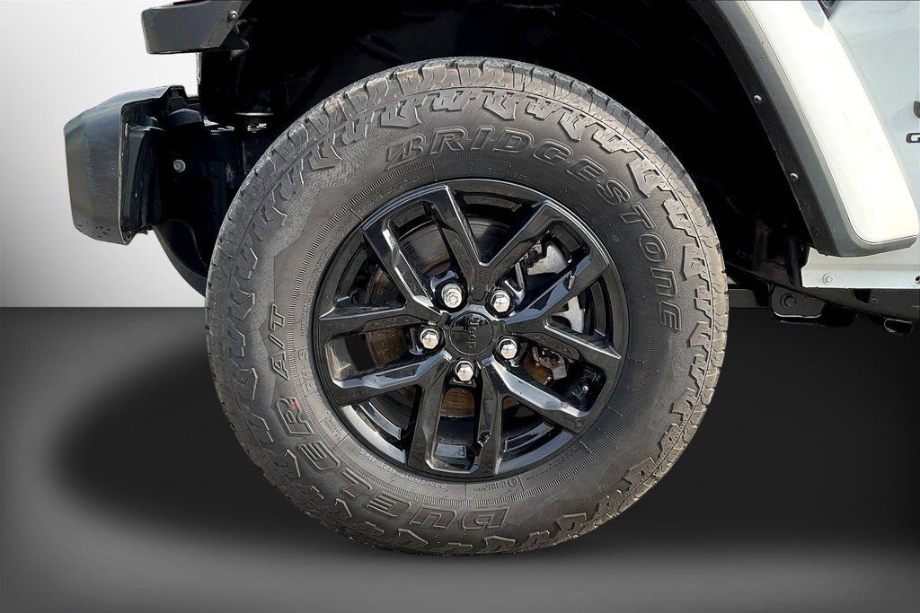 Used 2022 Jeep Gladiator Sport AWD/4WD image 34