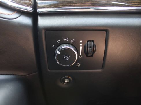 Used 2019 Jeep Grand Cherokee Summit AWD/4WD image 52