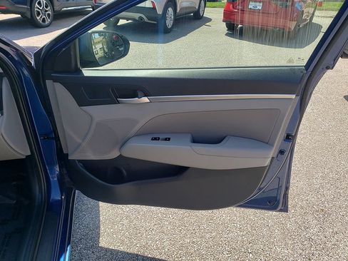 Used 2020 Hyundai Elantra Value Edition w/ Cargo Package (C1) FWD image 20