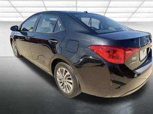 Used 2019 Toyota Corolla XLE FWD image 4