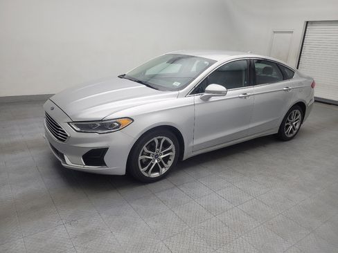 Used 2019 Ford Fusion SEL FWD image 2