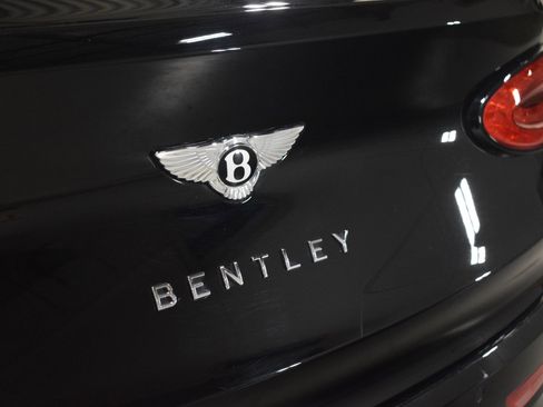 Certified 2023 Bentley Bentayga image 14