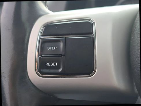 Used 2017 Jeep Compass High Altitude image 24