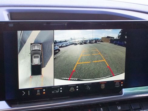 Certified 2025 Chevrolet Silverado 1500 High Country w/ Technology Package image 23