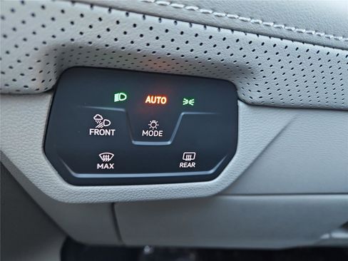 New 2026 Volkswagen Atlas SE image 15