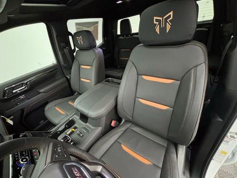 New 2025 GMC Sierra 1500 AT4 w/ AT4 Premium Package image 22