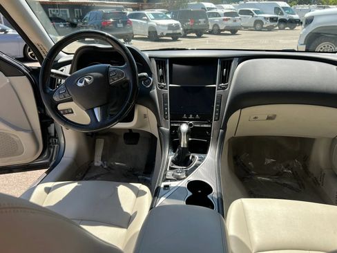 Used 2017 INFINITI Q50 Premium w/ 2.0T Premium Plus Package RWD image 12