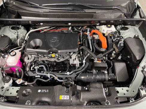 Certified 2021 Toyota RAV4 XLE w/ Convenience Package image 9