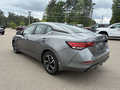 Used 2024 Nissan Sentra SV image 4