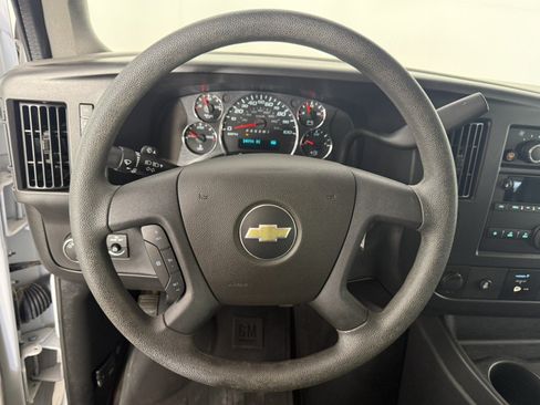 Used 2025 Chevrolet Express 3500 LS RWD image 21