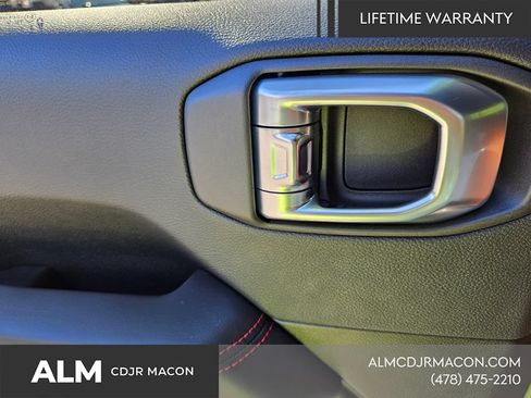 New 2025 Jeep Gladiator Rubicon AWD/4WD image 9