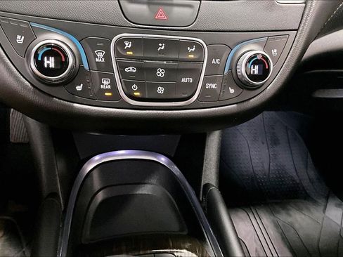 Used 2022 Chevrolet Malibu Premier image 15