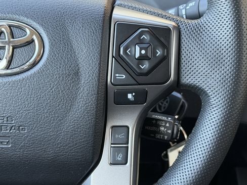 Used 2022 Toyota Tacoma SR5 image 21