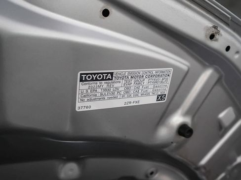 Used 2023 Toyota Corolla LE image 32