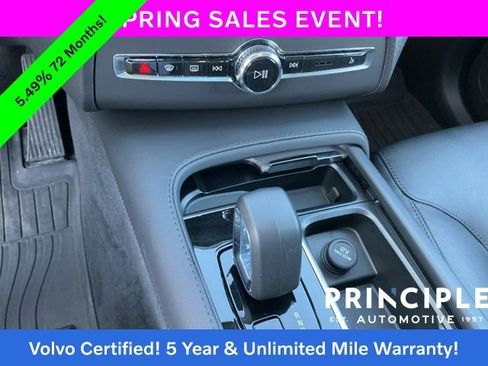 Certified 2024 Volvo XC90 B5 Core w/ Protection Package Premier AWD/4WD image 22