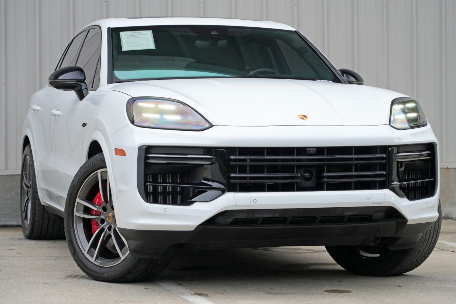 Used 2024 Porsche Cayenne Turbo AWD/4WD image 4