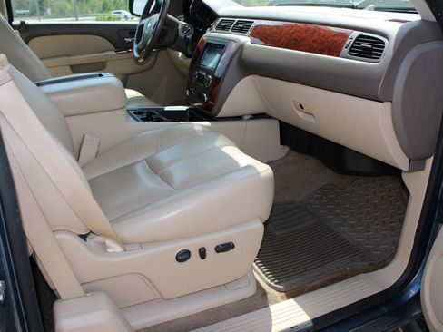 Used 2013 Chevrolet Silverado 1500 LTZ image 6