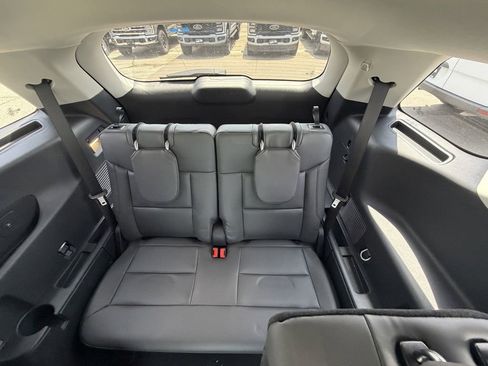 New 2026 Ford Explorer Active w/ Active Comfort Package RWD image 17