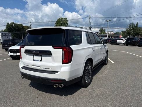Used 2023 GMC Yukon Denali Ultimate AWD/4WD image 6