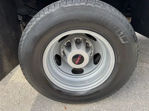 Used 2021 GMC Sierra 3500 2WD Crew Cab w/ Convenience Package image 13