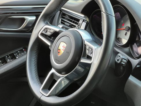 Used 2020 Porsche Macan S AWD/4WD image 37